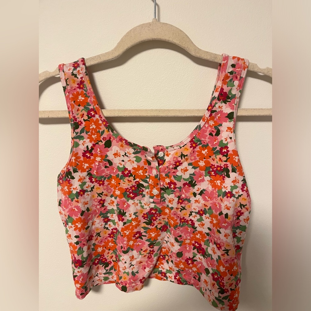 🦋Old Navy Floral Tank Top